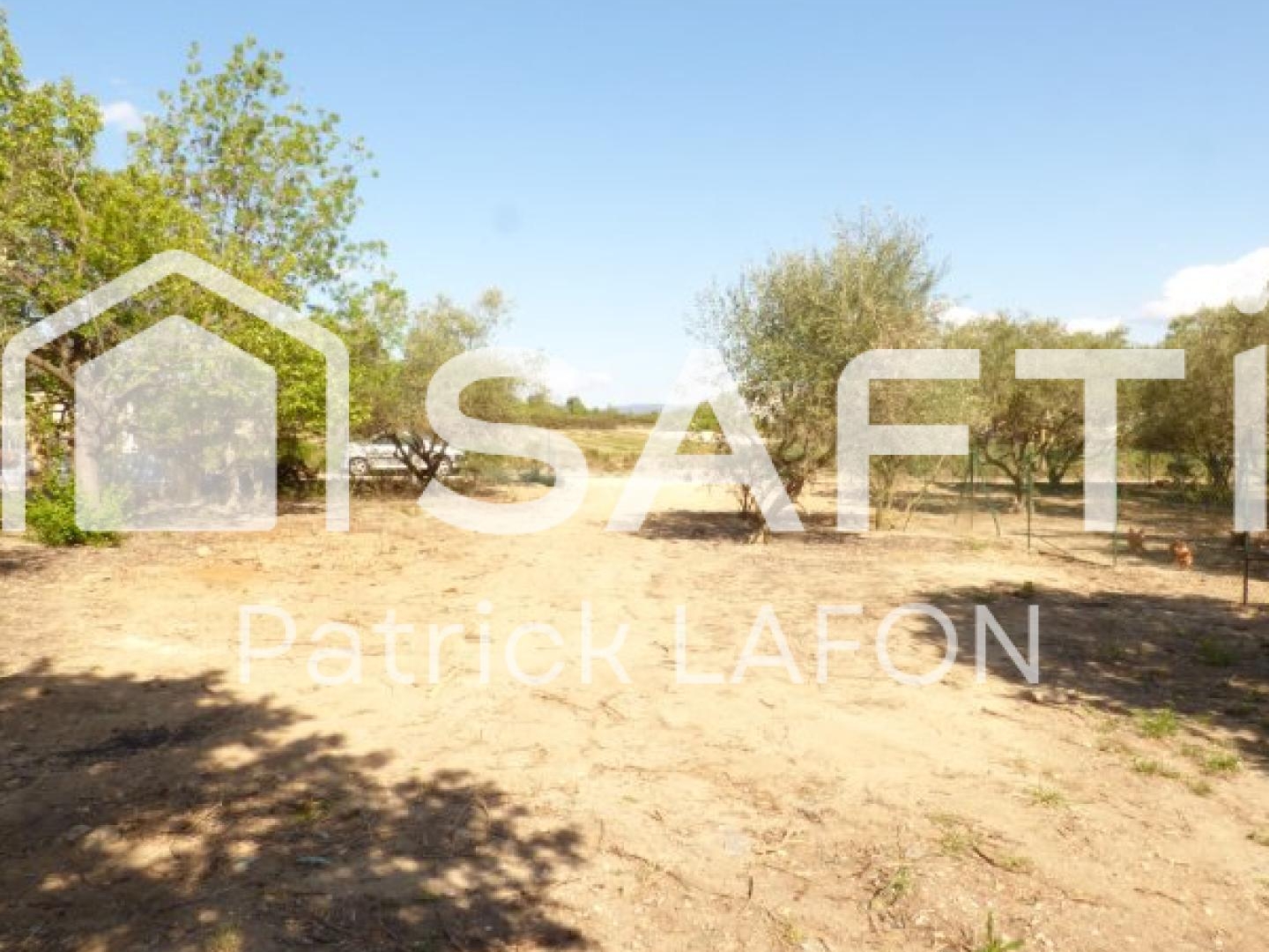 Terrain constructible viabilisé de 458 m²