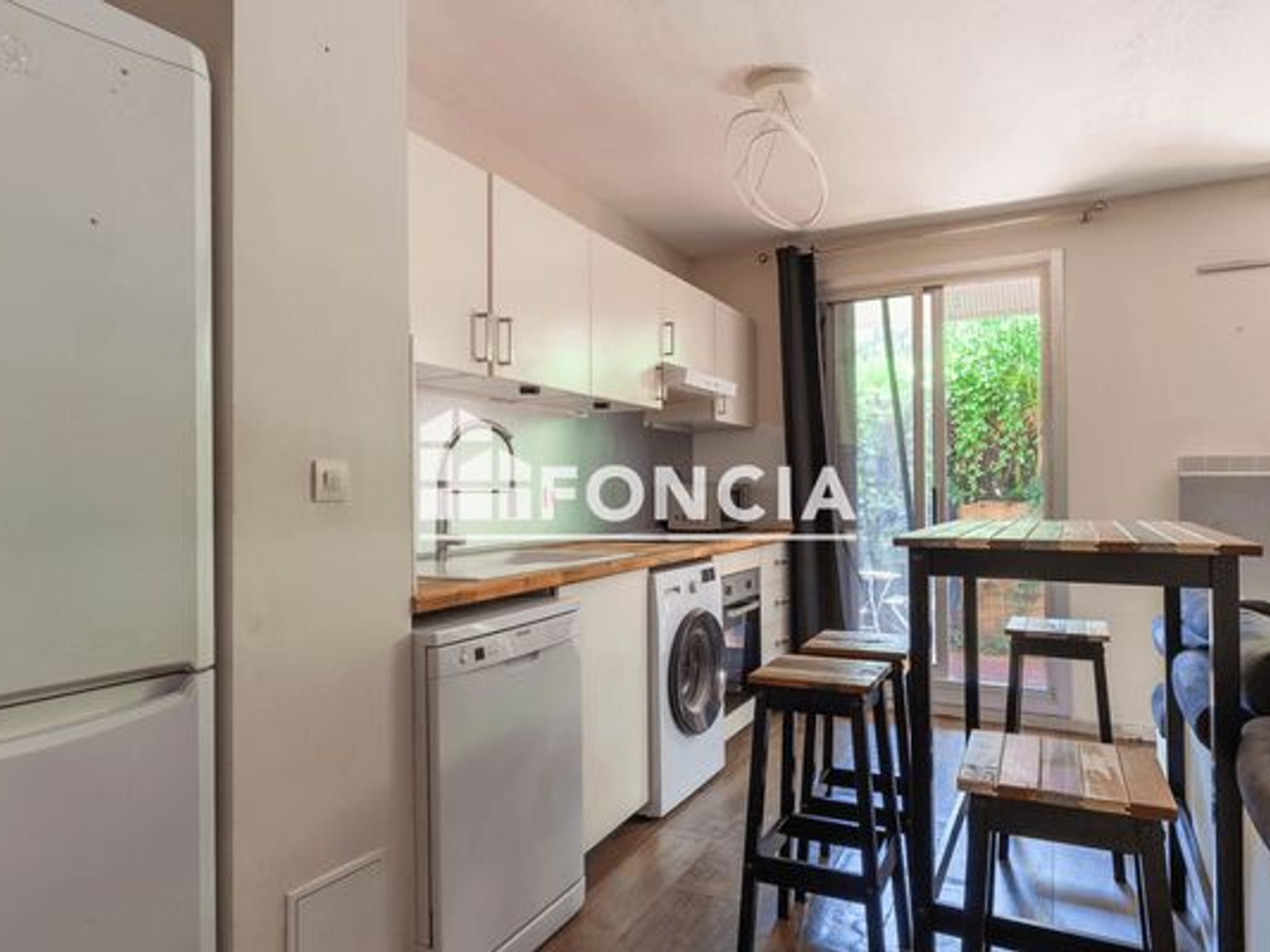 Appartement à vendre - 2 pièces - 48m2 - Marseille 9e (13009)