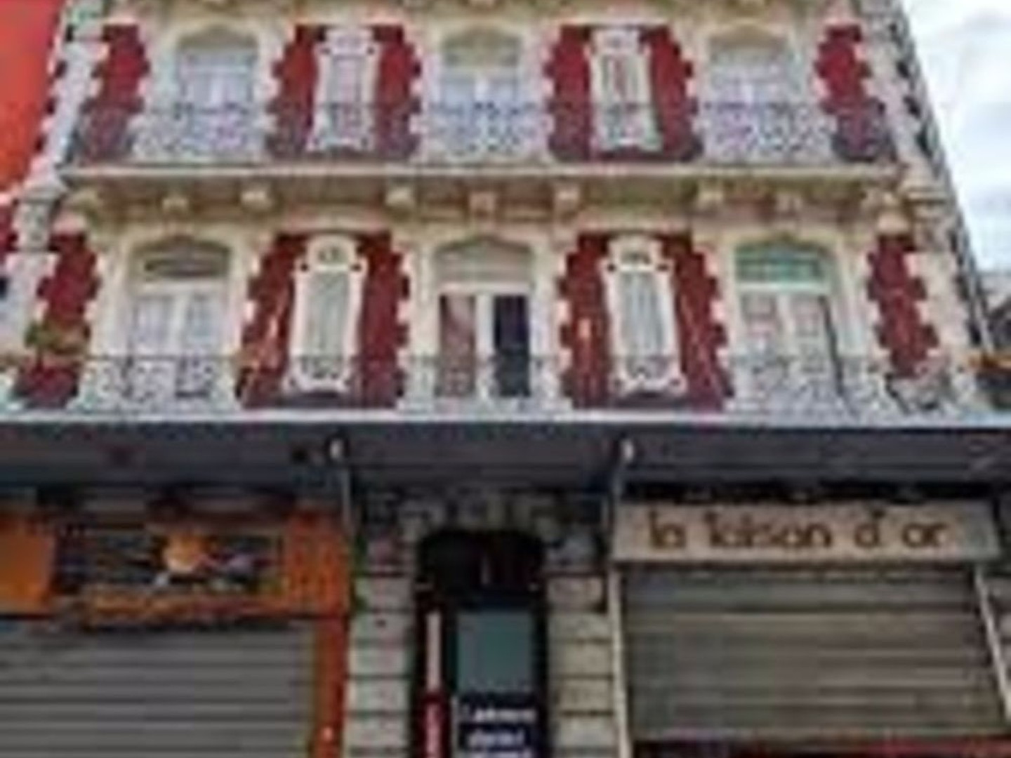 Dpt Hautes Pyrénées (65), à vendre LOURDES Local commercial