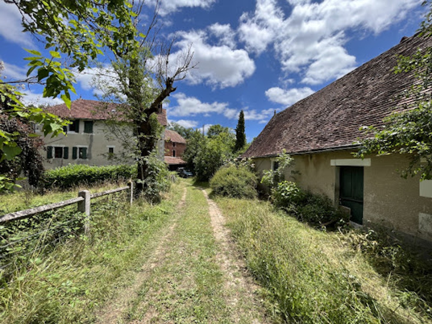 Maison à vendre - 1000m2 - Cahors (46000)