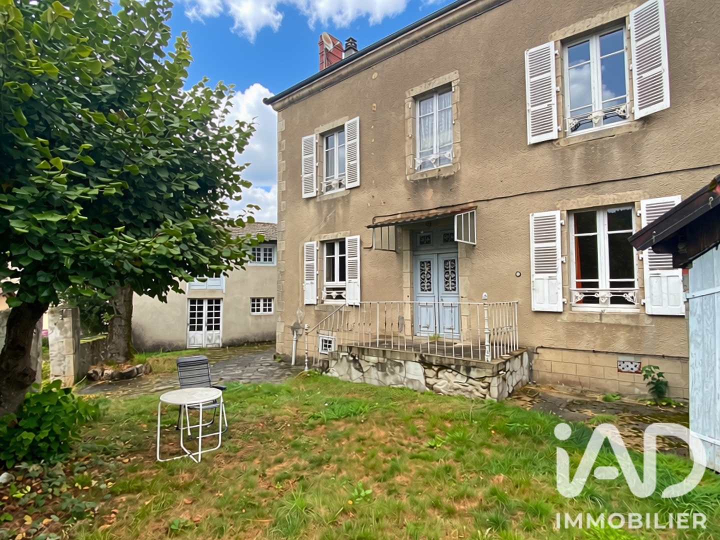 Maison à vendre - 8 pièces - 164m2 - Saint-Alyre-D'arlanc (63220)