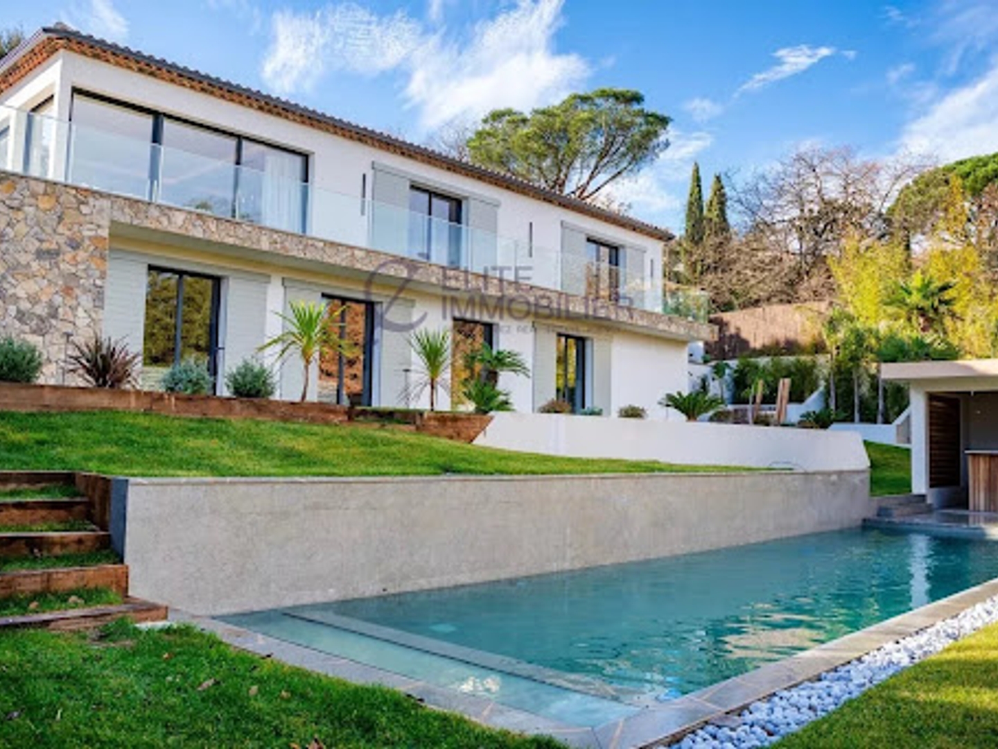 Maison à vendre - 6 pièces - 200m2 - Grimaud (83310)