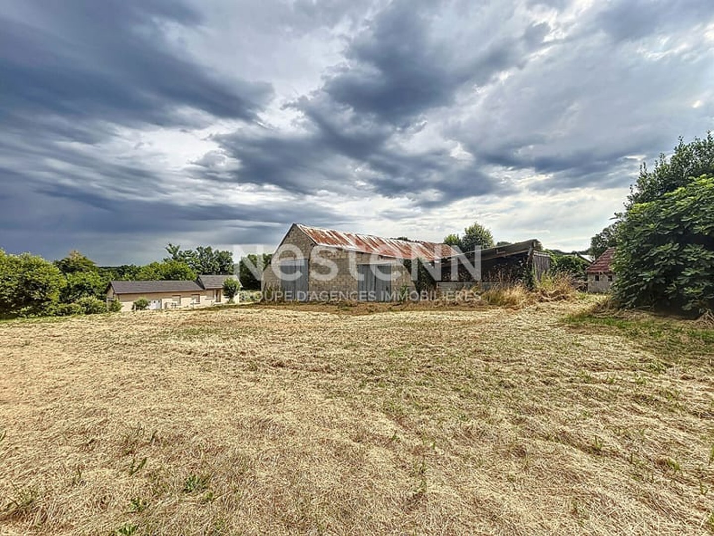 Parking / garage / box à vendre - 2799m2 - Chanteix (19330)