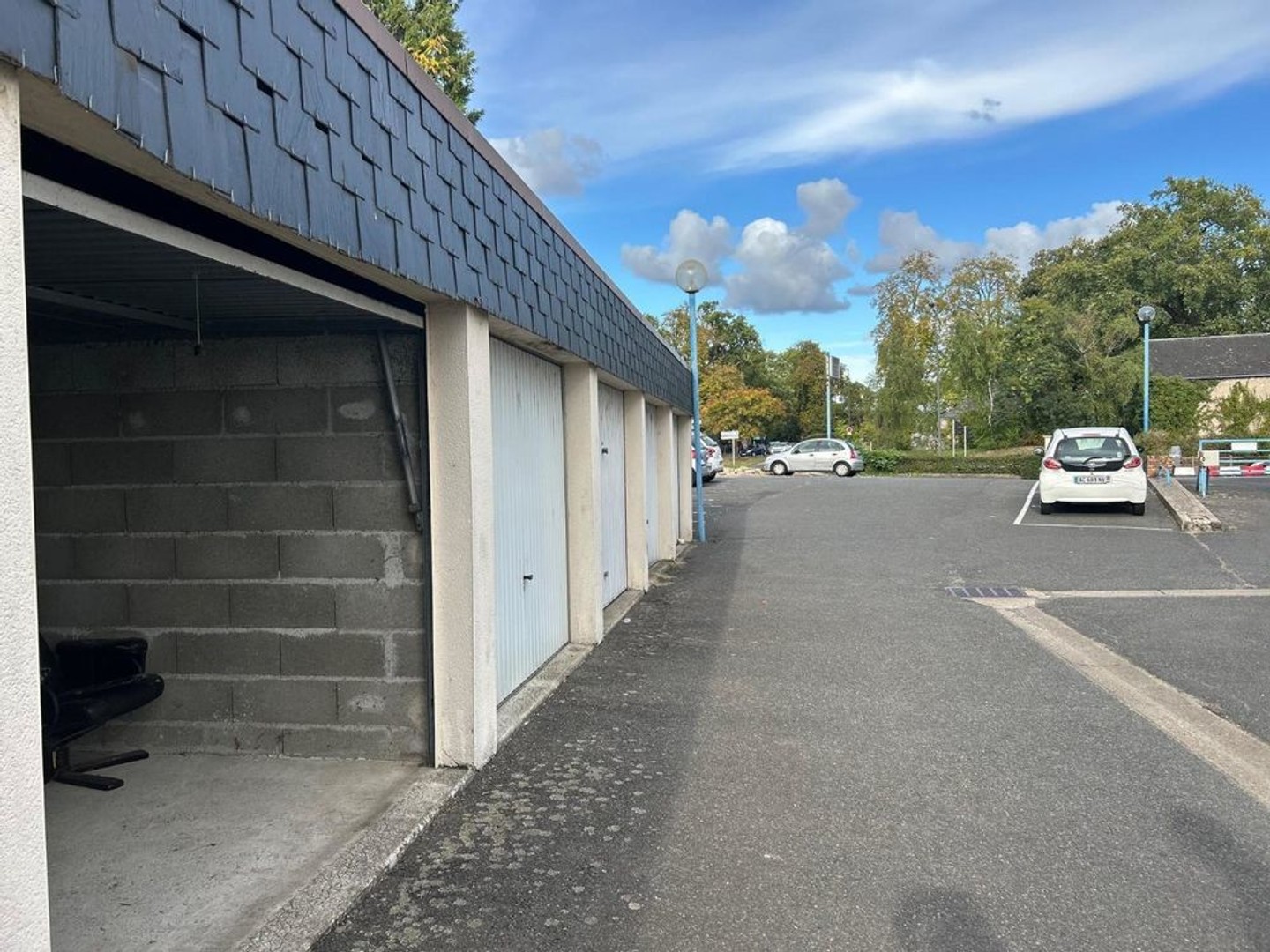 Parking / garage / box à vendre - Joué-Lès-Tours (37300)