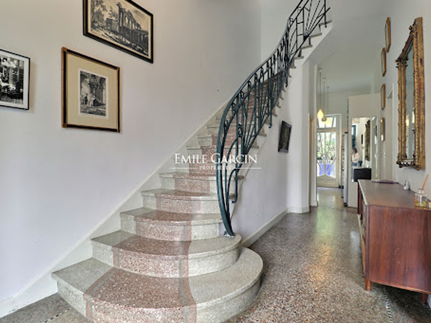 Maison à vendre - 7 pièces - 162m2 - Arles (13200)