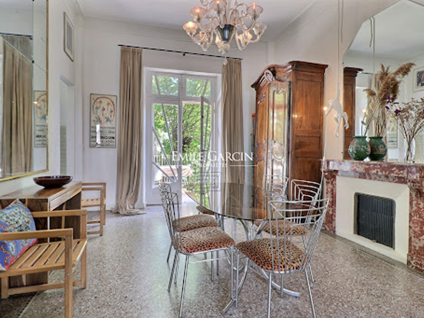 Maison à vendre - 7 pièces - 162m2 - Arles (13200)