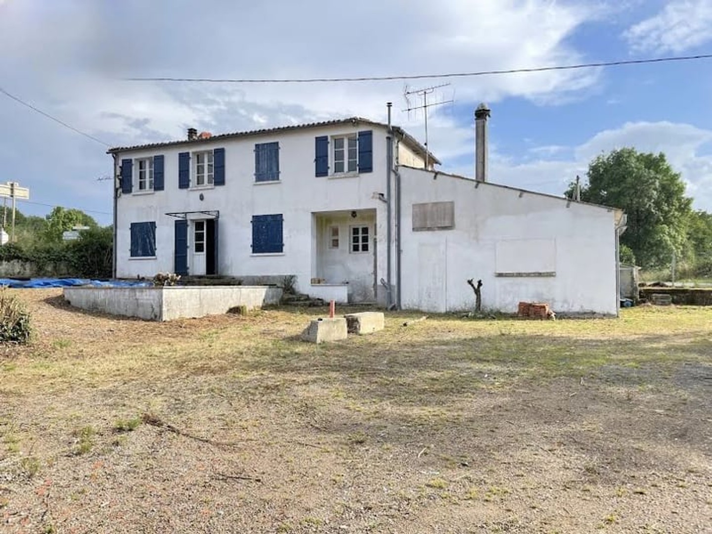 Commerce 244 m²