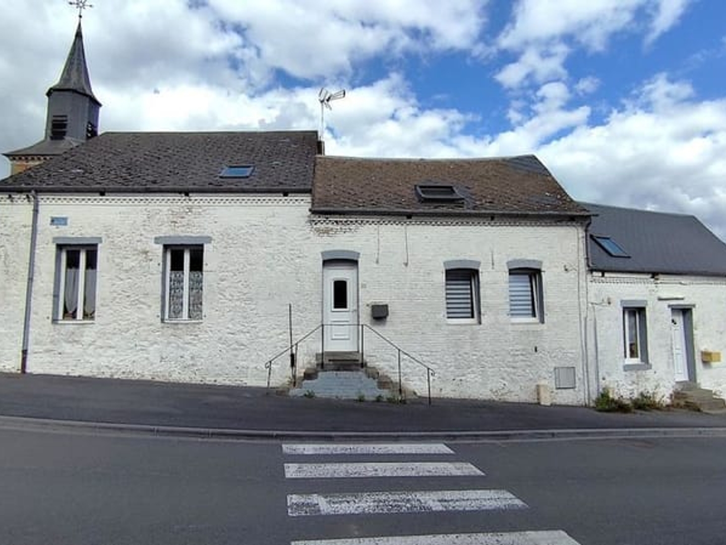 Immeuble à vendre - 13 pièces - 217m2 - Sains-Du-Nord (59177)