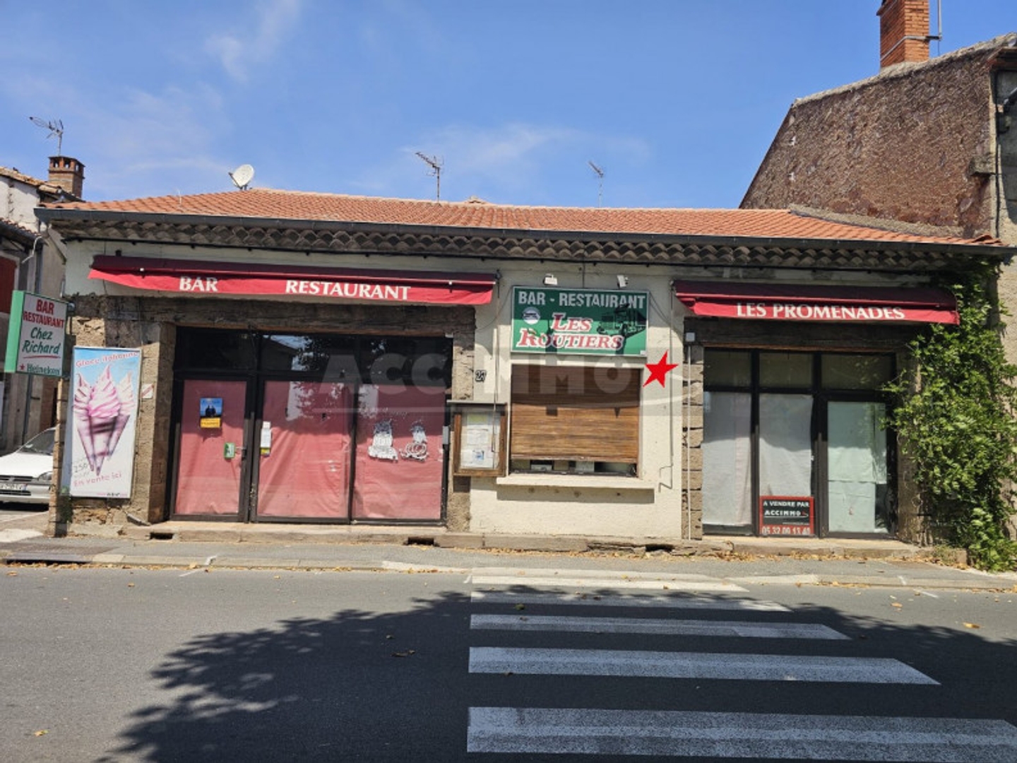 Local commercial 5 pièces 204 m²
