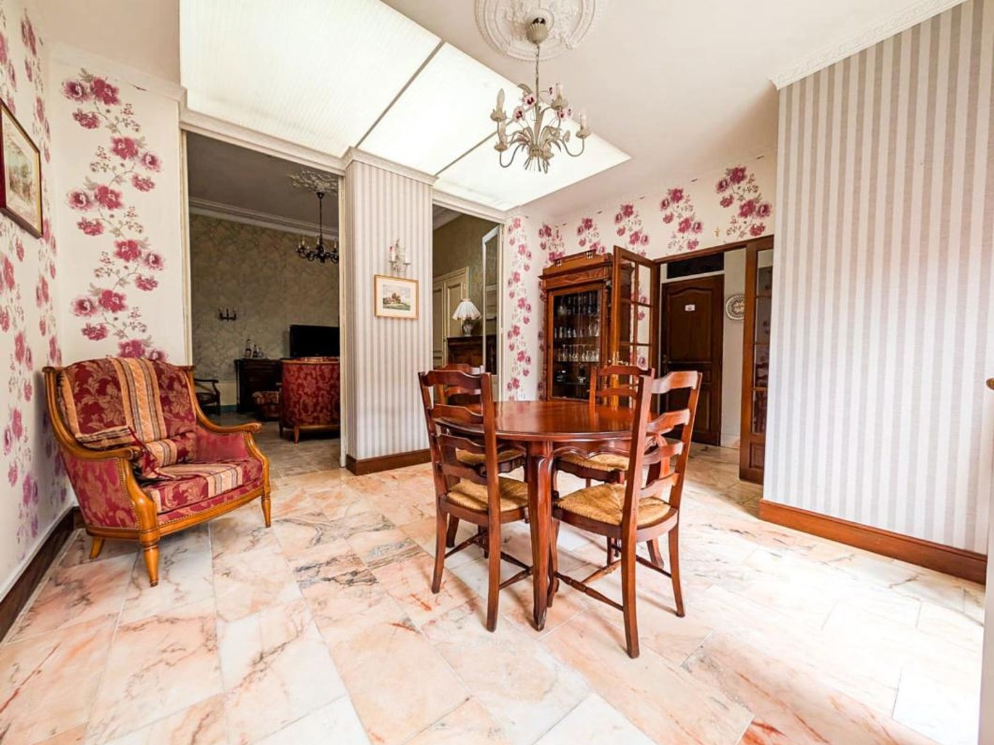Maison bourgeoise proche théâtre, 200 m², jardin et garage