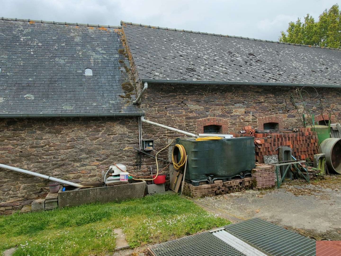 Local 2 pièces 90 m²