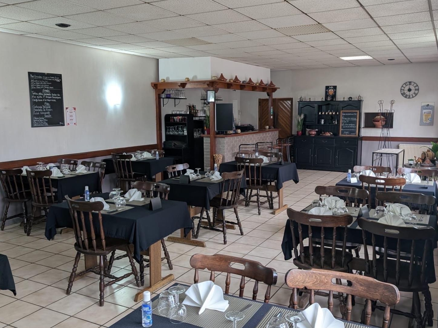 Magasin à vendre - 2 pièces - 143m2 - Rosières-En-Santerre (80170)