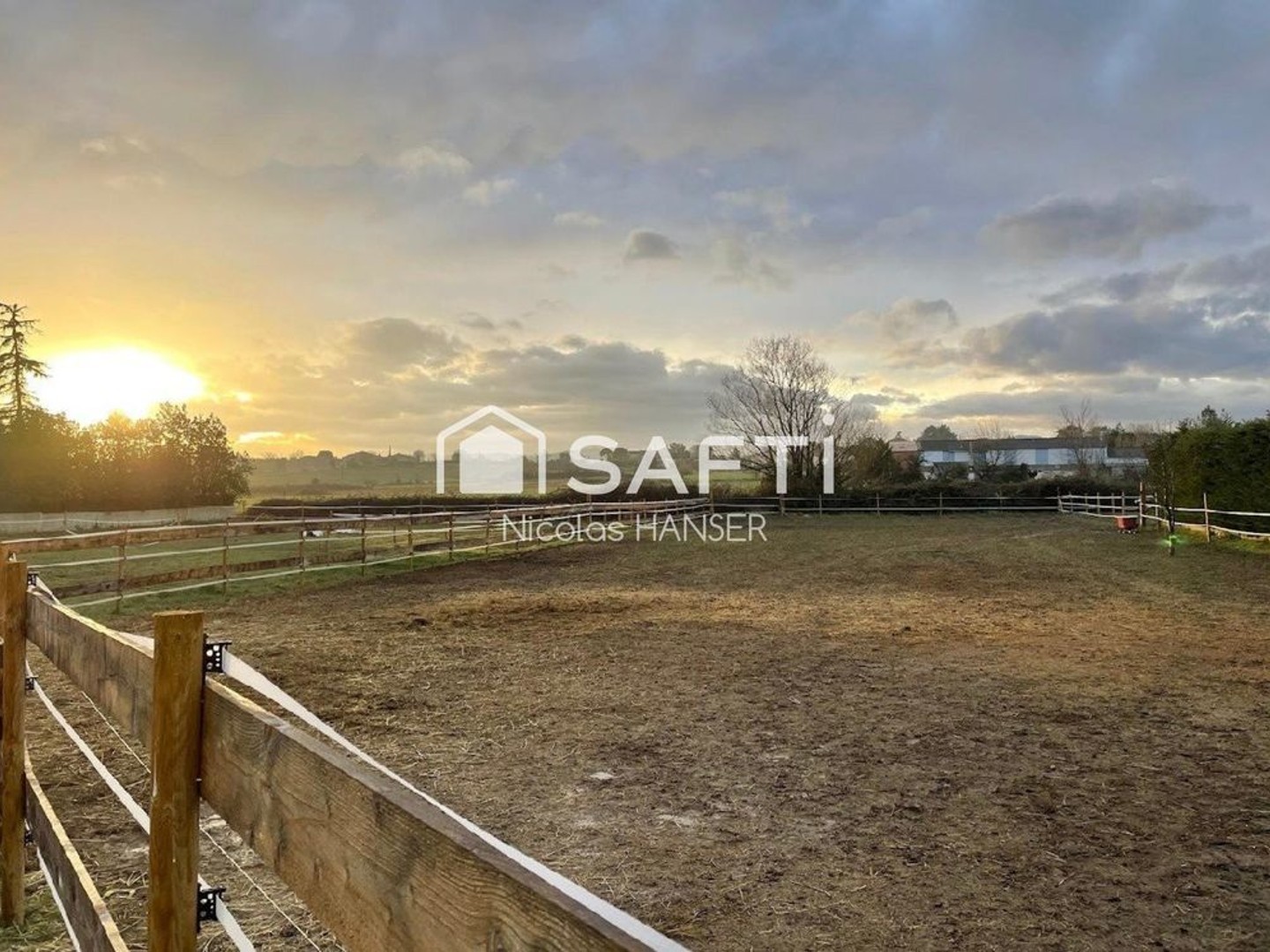 Maison à vendre - 7 pièces - 215m2 - Méjannes-Lès-Alès (30340)
