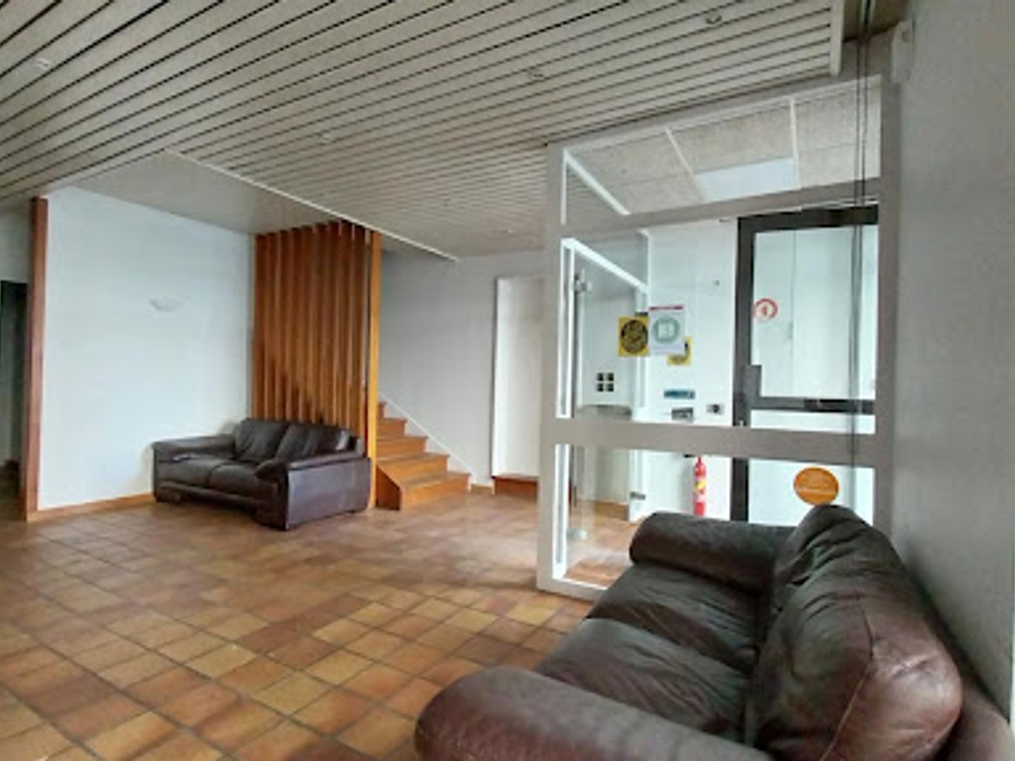 Local commercial 13 pièces 238 m²