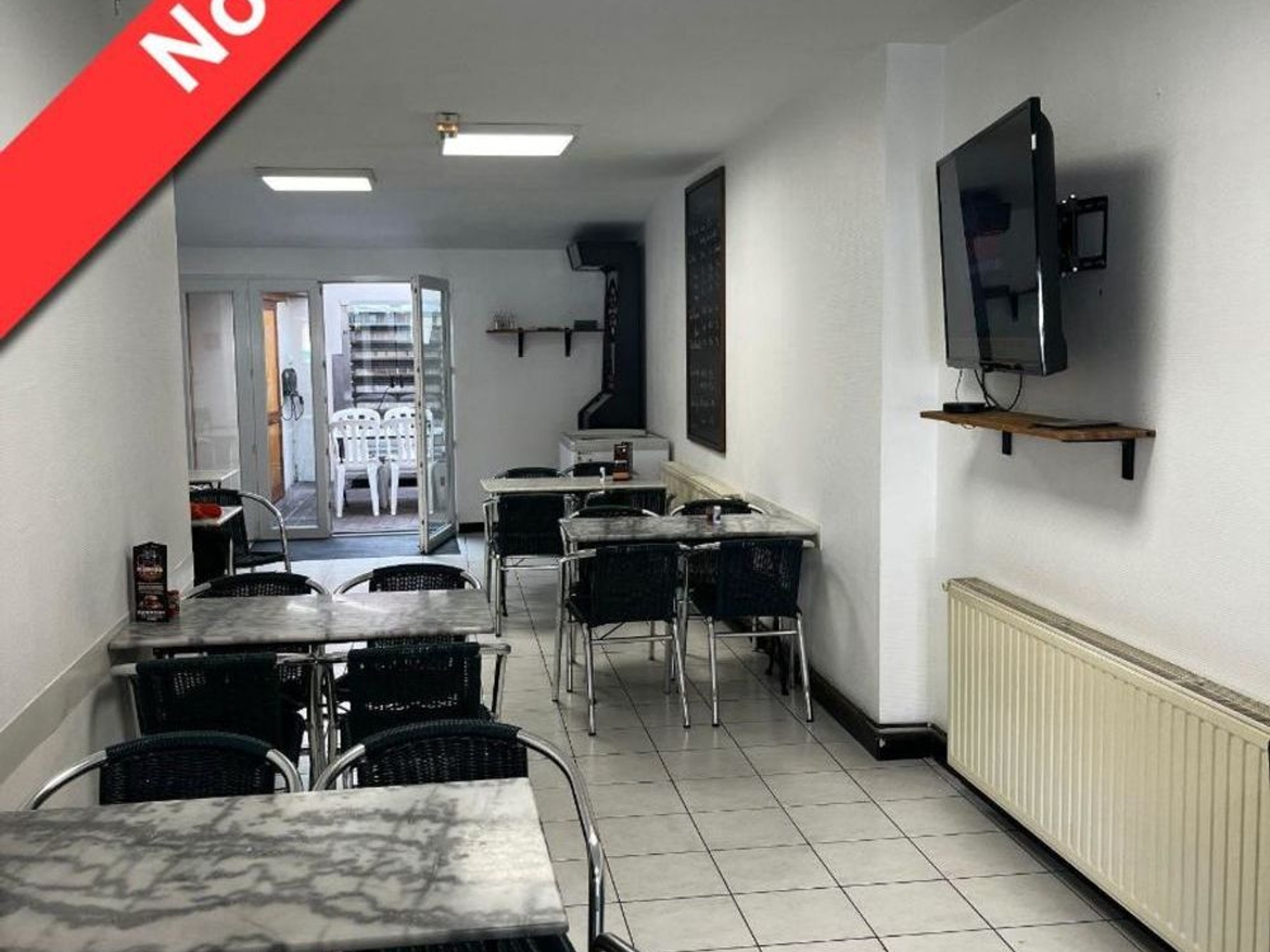 Entreprises Commerces / Vente Commerces - 60 m²