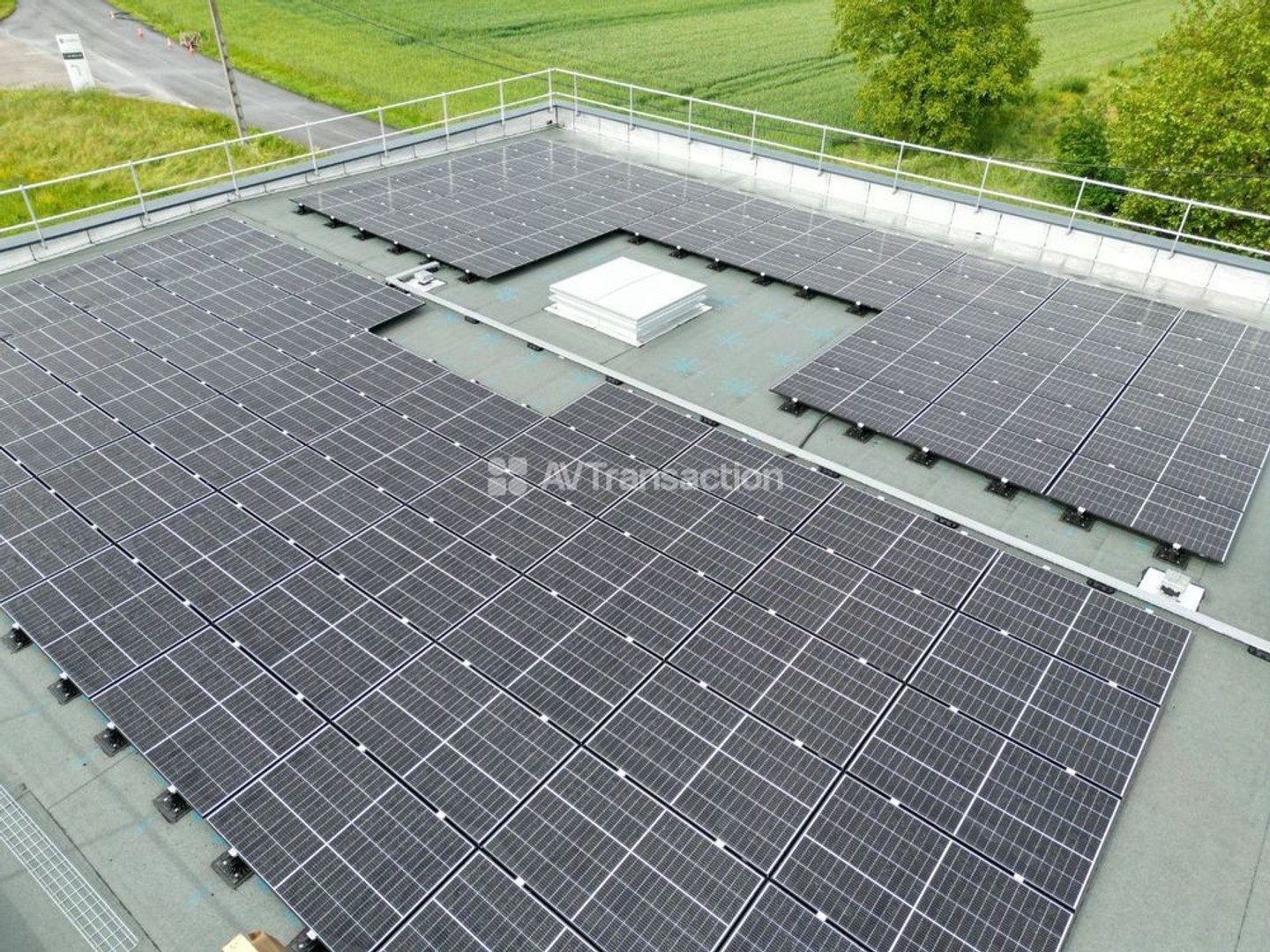 Locaux à vendre - 450m2 - Aoste (38490)