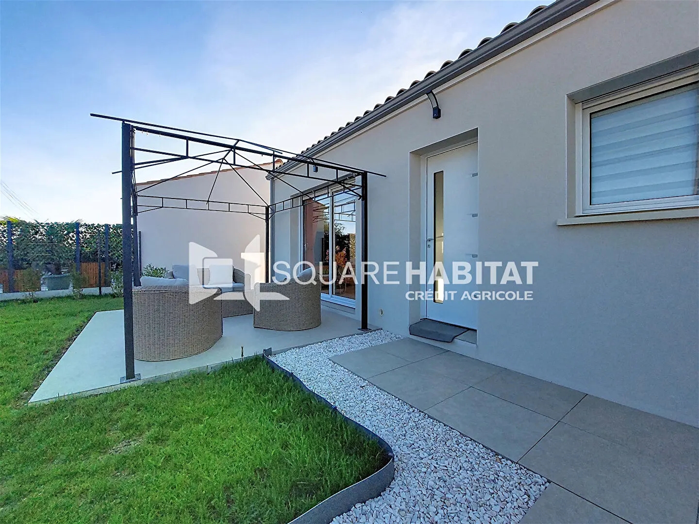 Maison à vendre - 3 pièces - 77m2 - Saint-Georges-De-... (17110)