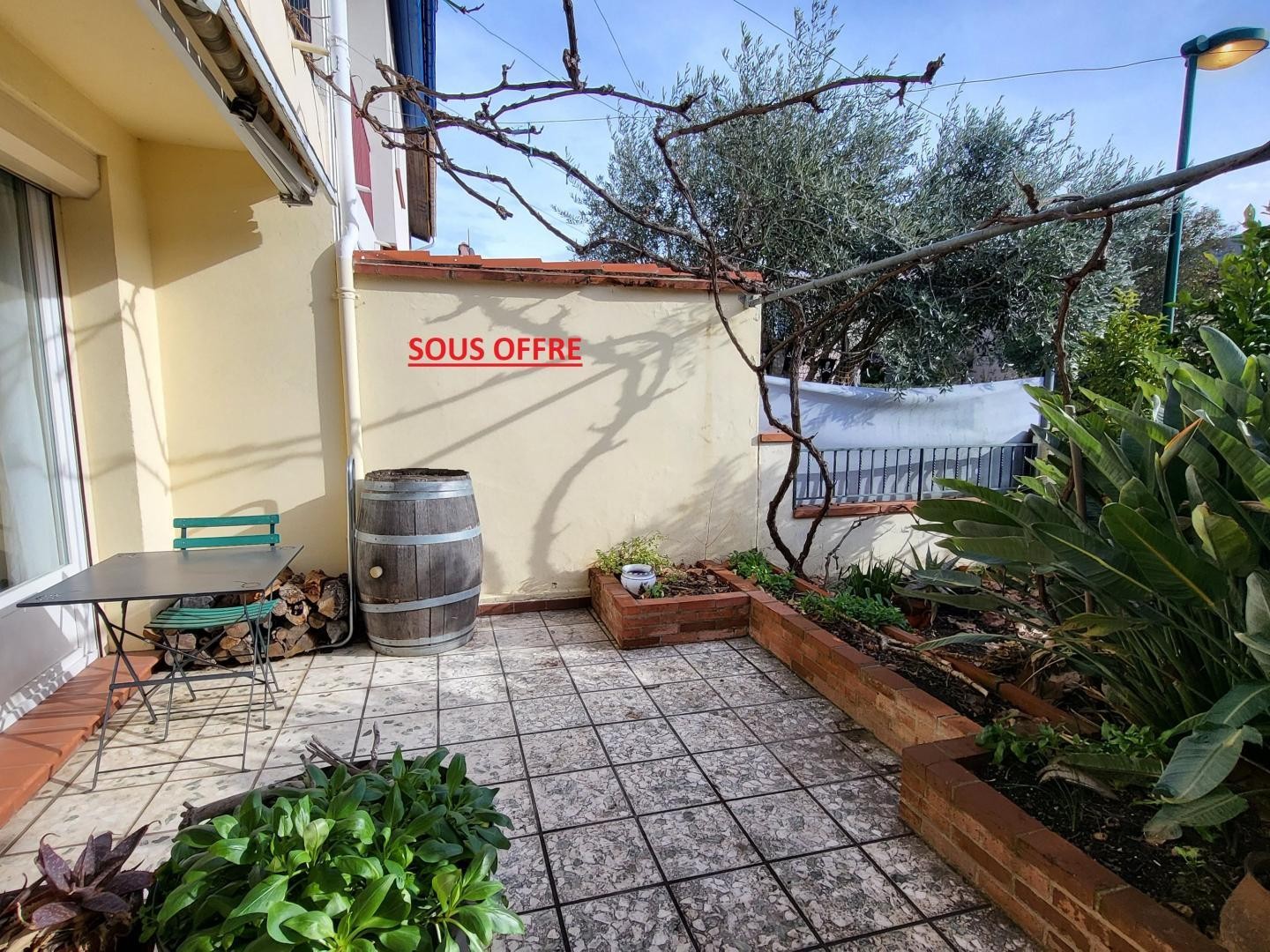 Jolie maison 2 faces avec garage et jardin