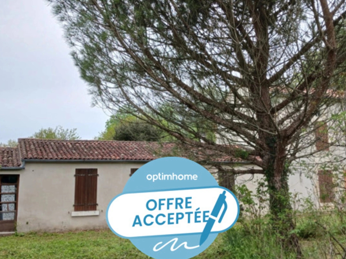SERIGNE (85) EN CAMPAGNE SPACIEUSE MAISON EN PIERRES A RENOVER AVEC DEPENDANCES SUR 6700M² A PRIX FOU