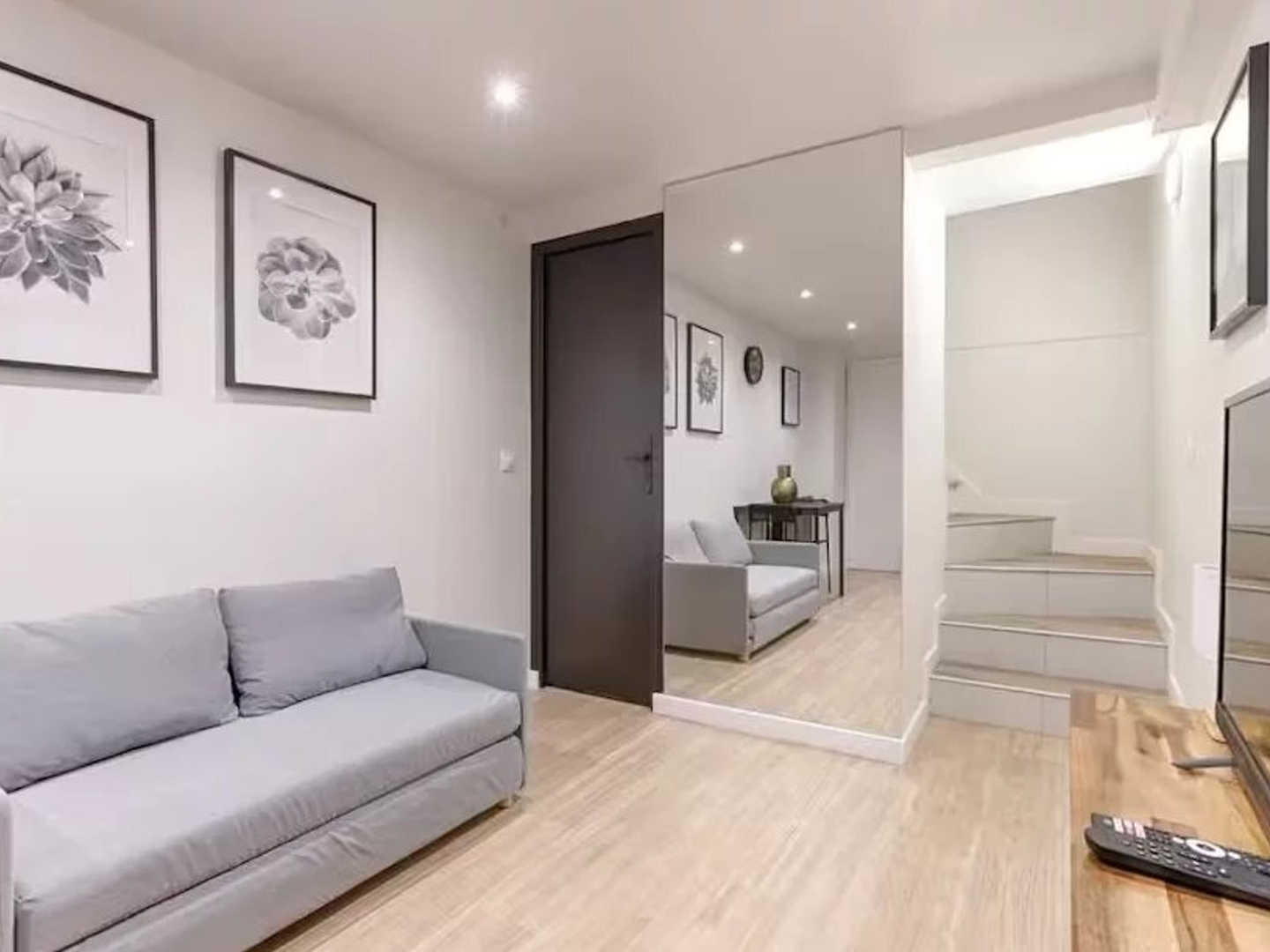 Vends local commercial - 26.3 m² - 2 pièces, 1 chambre - Paris 2Ème