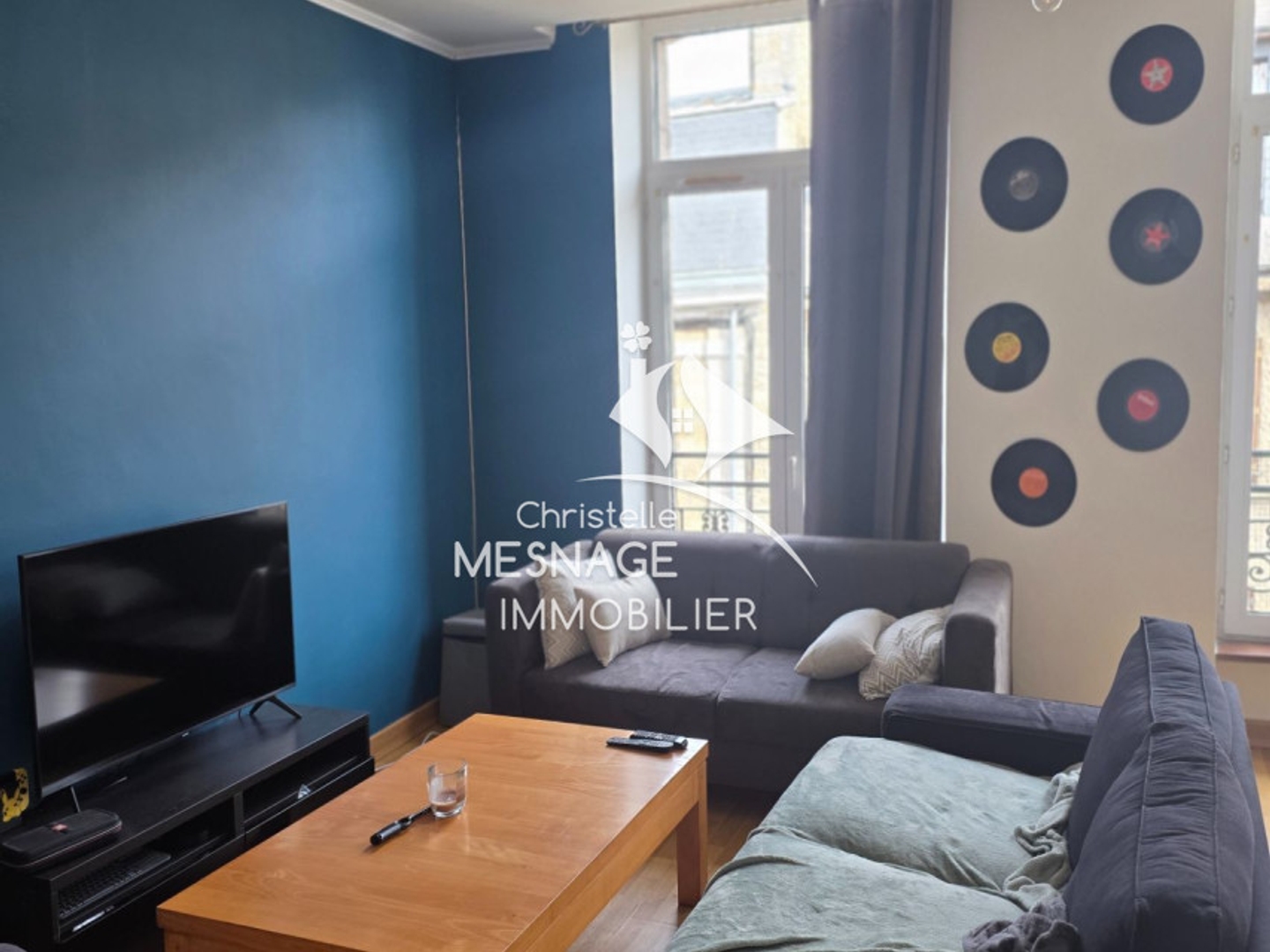 Immeuble commercial 3 pièces 235 m²