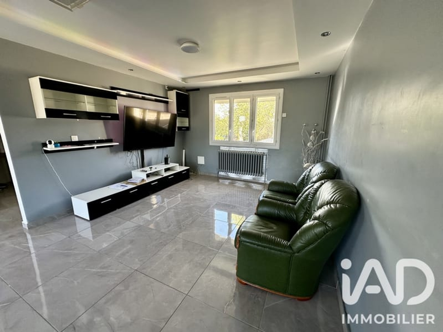 Maison à vendre - 7 pièces - 137m2 - Lèves (28300)