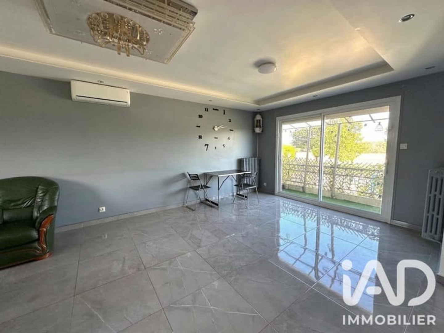Maison à vendre - 7 pièces - 137m2 - Lèves (28300)