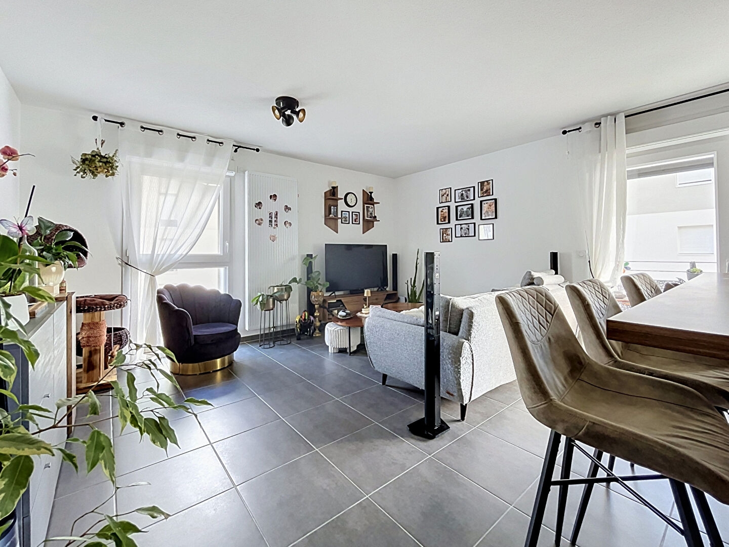 Appartement à vendre - 3 pièces - 66m2 - Saint-Pierre-En-F... (74800)