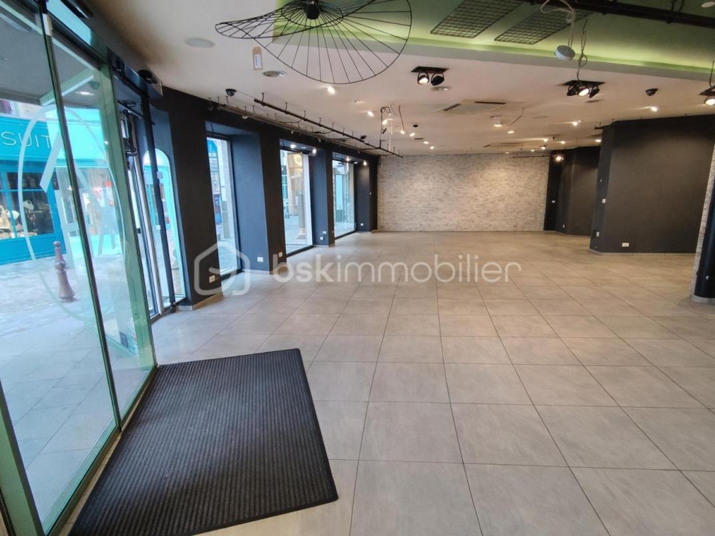 Locaux à vendre - 270m2 - Fougères (35300)