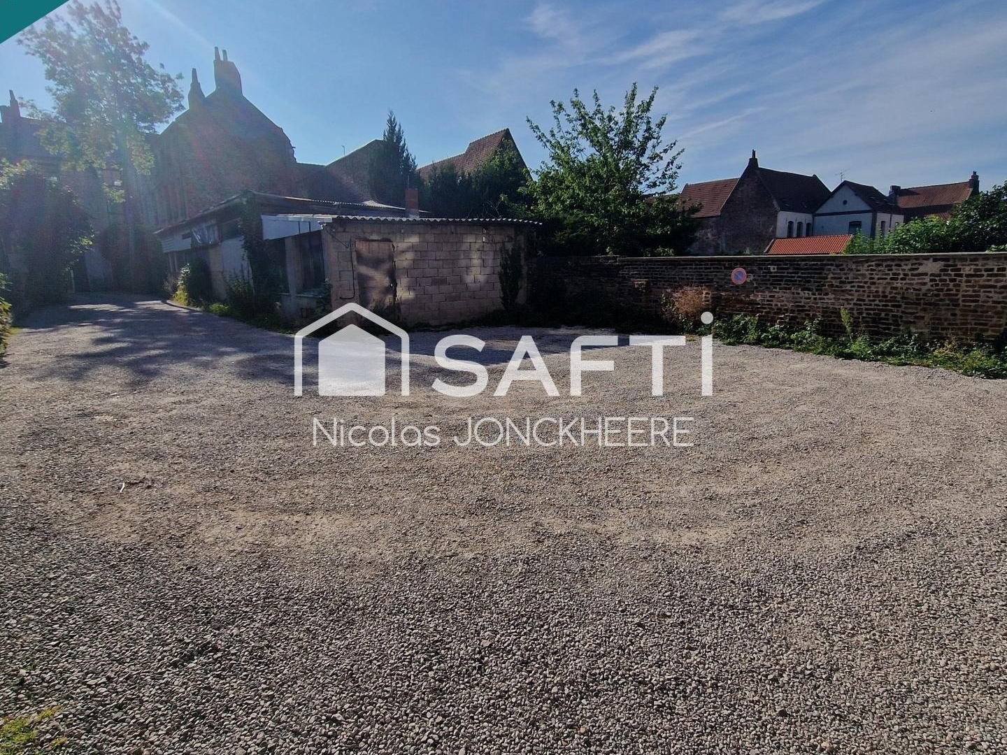 Immeuble à vendre - 16 pièces - 543m2 - Aire-Sur-La-Lys (62120)