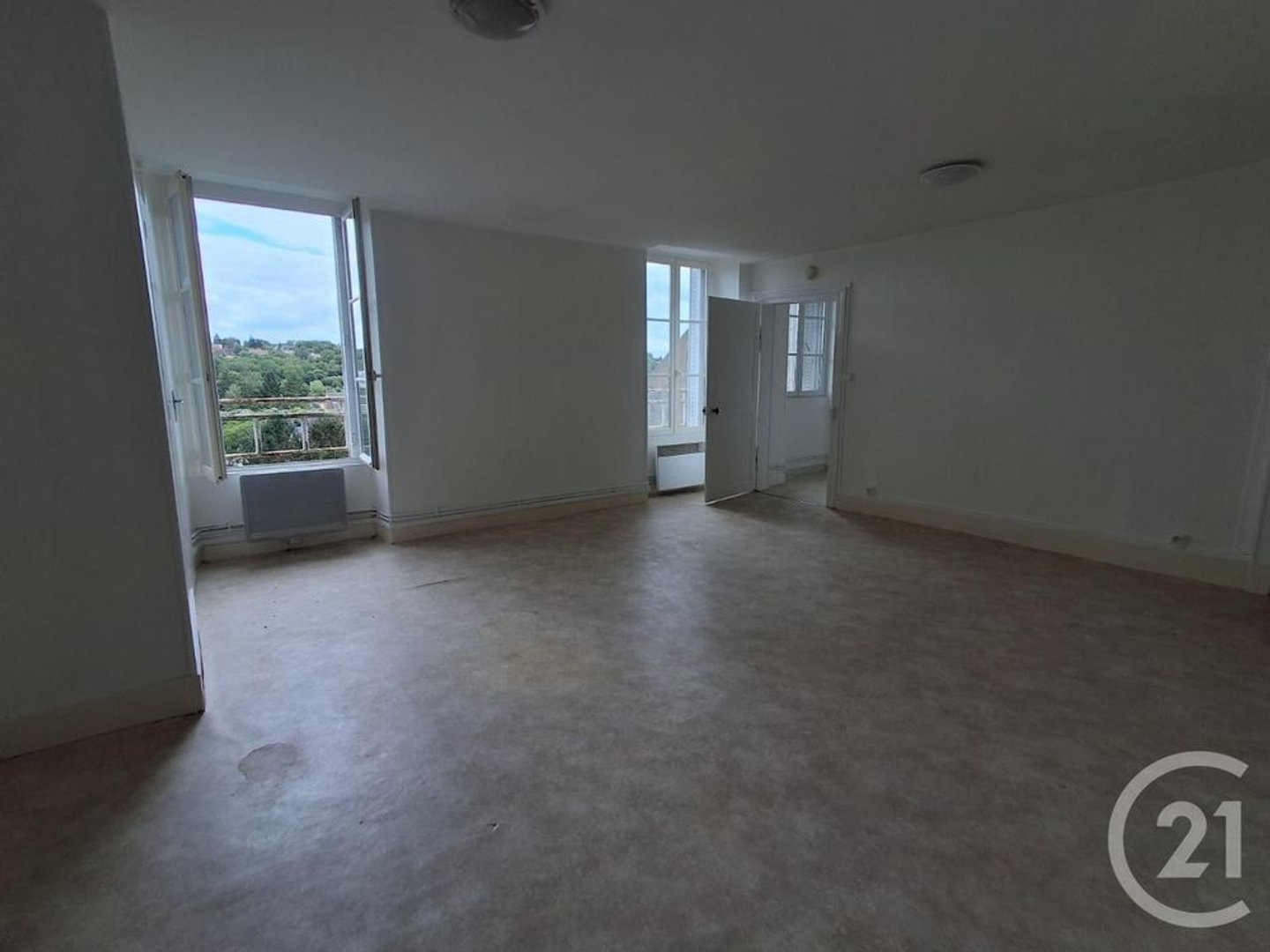 Appartement à vendre - 6 pièces - 120m2 - Clamecy (58500)