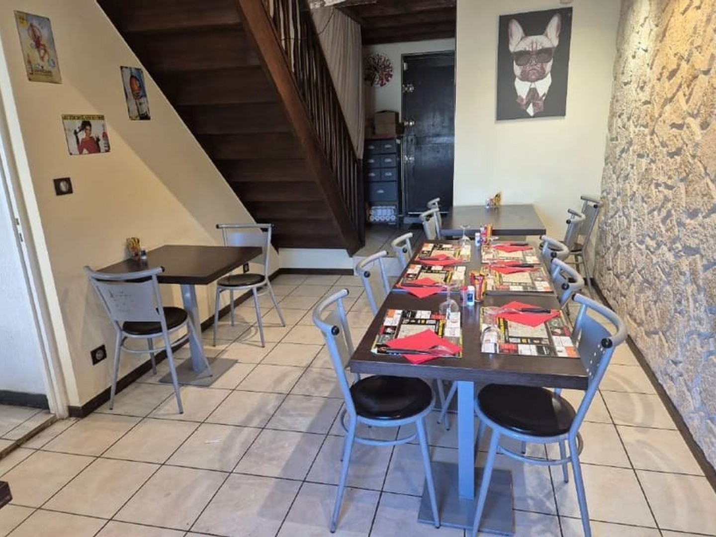 Magasin à vendre - 3 pièces - 110m2 - Crêches-Sur-Saône (71680)
