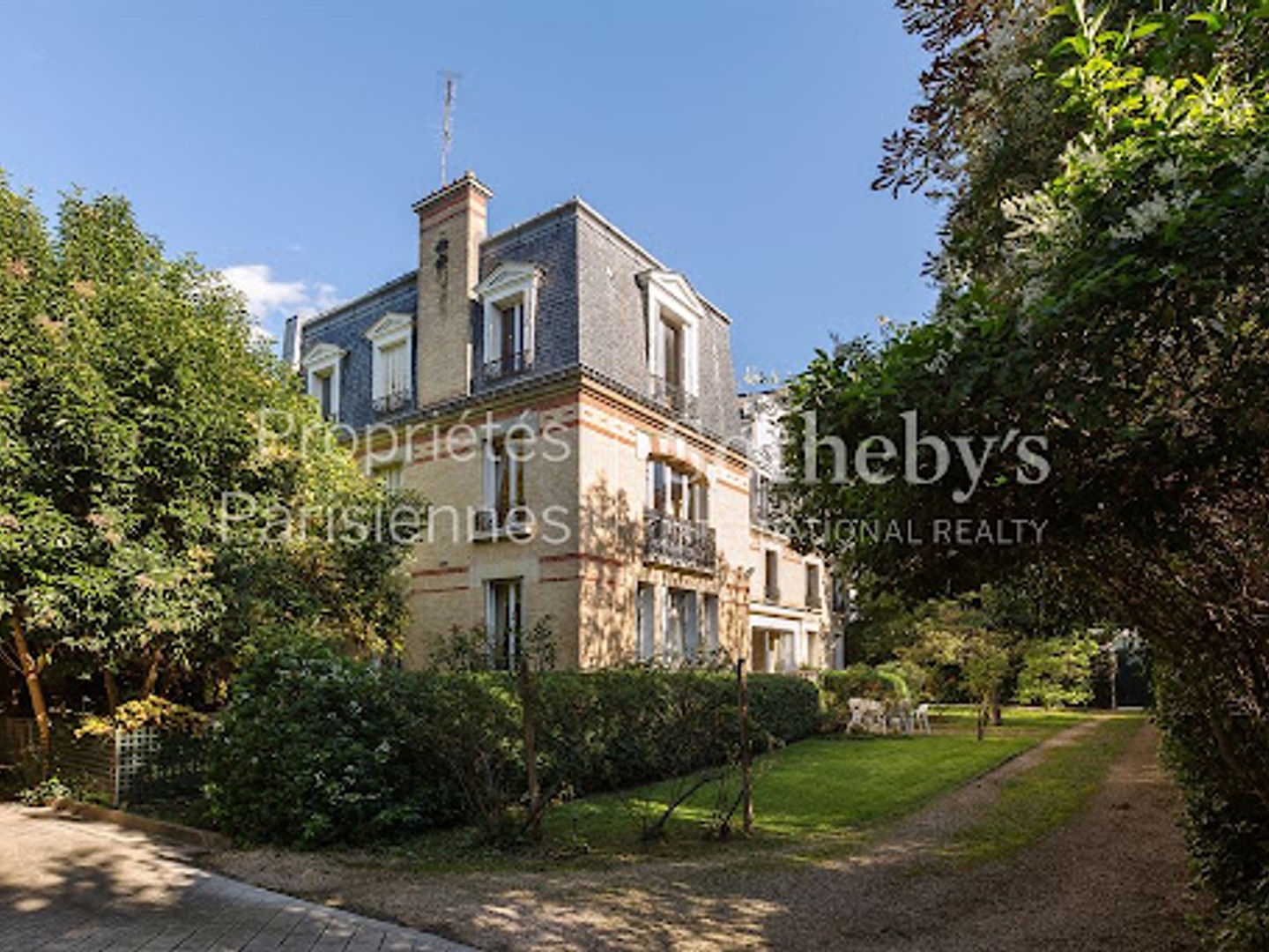 Maison à vendre - 20 pièces - 600m2 - Paris 16e (75016)