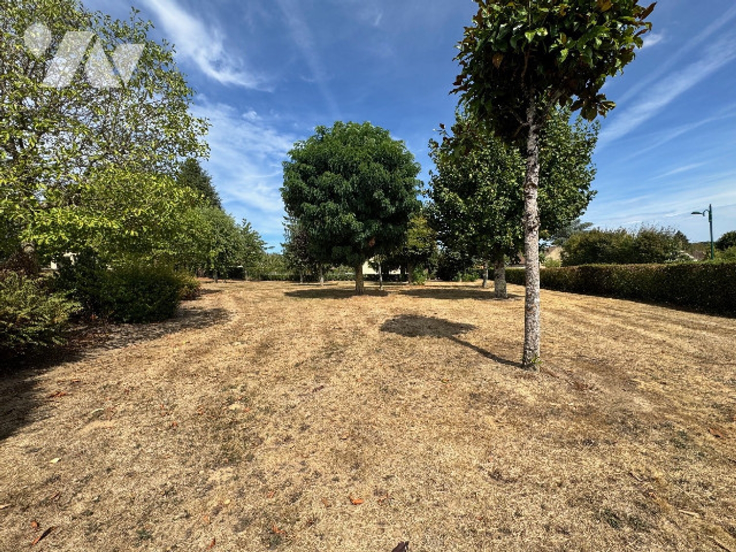 Terrain 438 m²