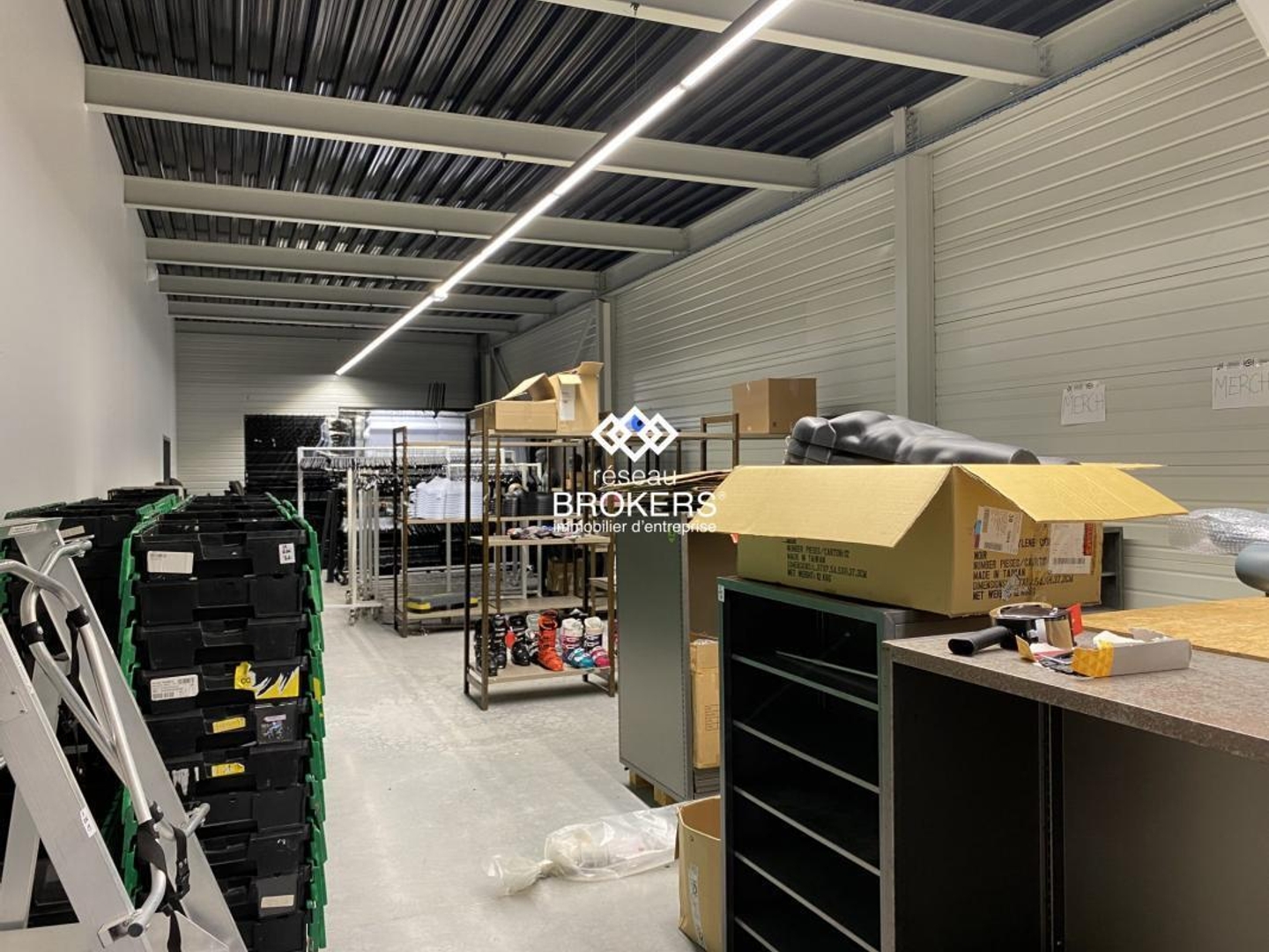 A vendre, local mixte sur 2 niveaux à Sassenage