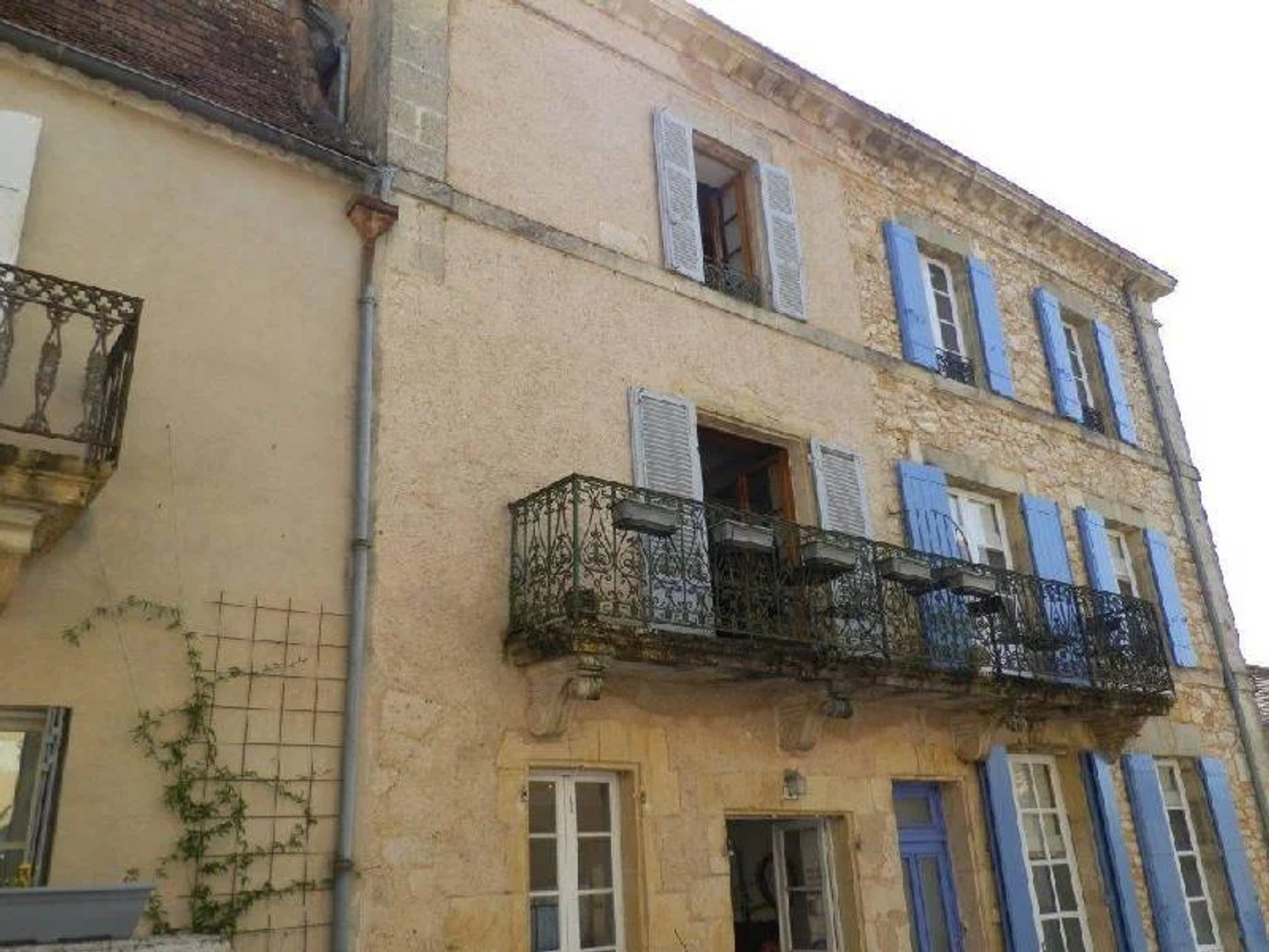 Maison 2 pièces 200 m²
