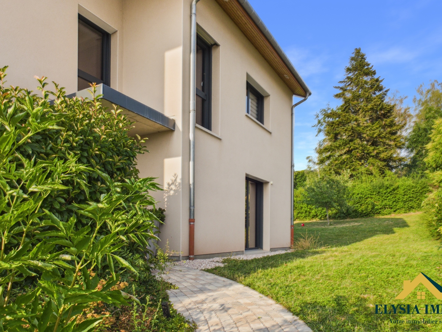 Maison à vendre - 1369m2 - Pont-À-Mousson (54700)