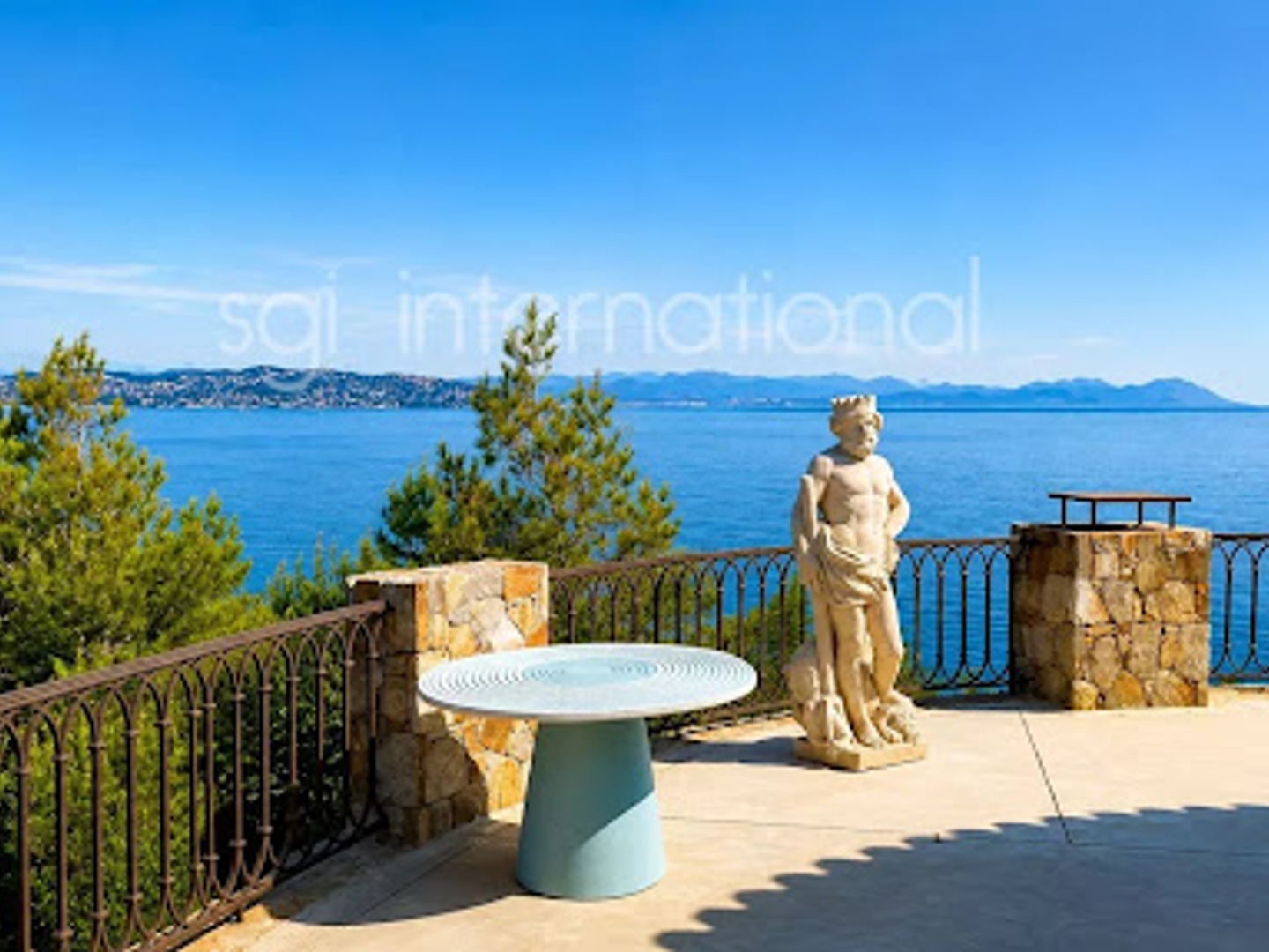 Maison à vendre - 622m2 - Saint-Tropez (83990)