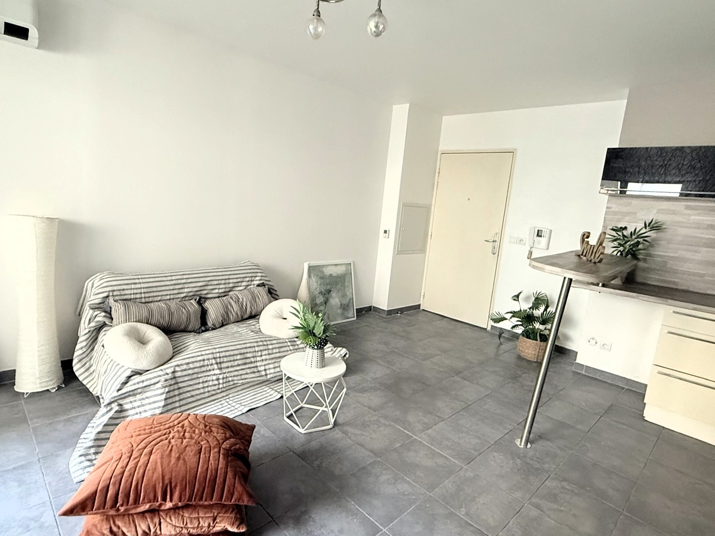 Appartement à vendre - 2 pièces - 43m2 - Marseille 10e (13010)