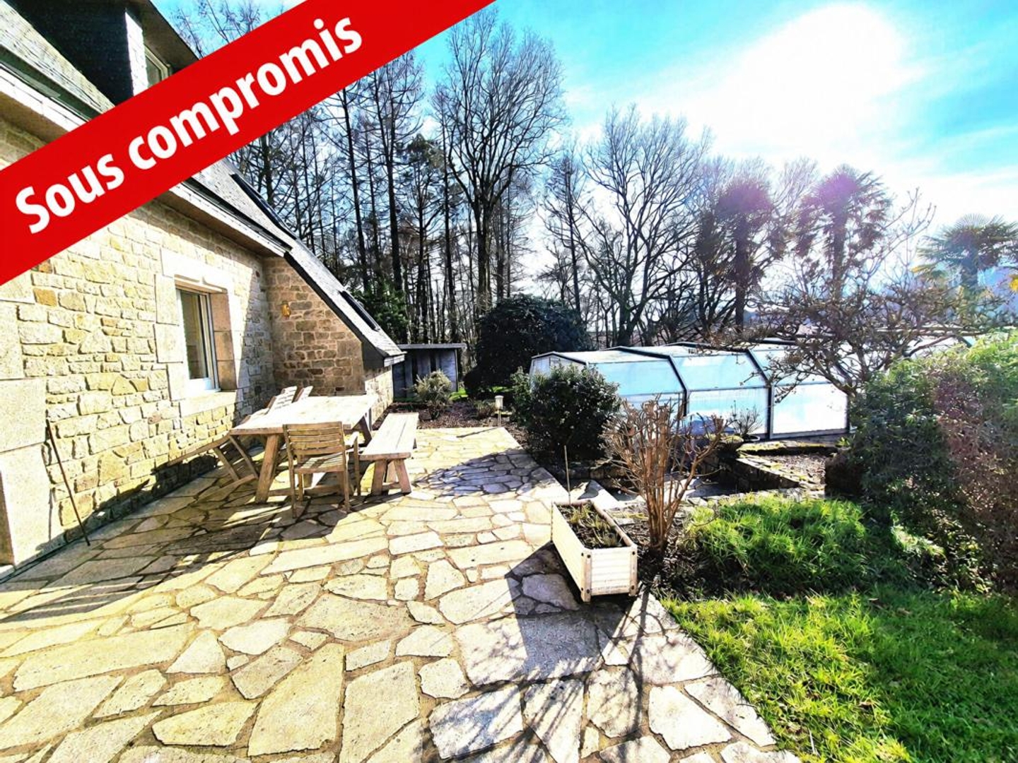 Maison de charme en pierres de 149 m2, Piscine chauffée, À 3 min de Plouay, 15 min de Lorient, Agglomération de Lorient, 25 min du littoral