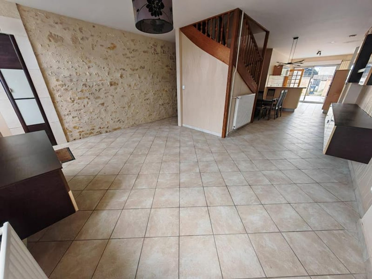 Maison de ville rénovée à Châteauroux ? 4 chambres ? Jardin + garage ? DPE C ? chaudière neuve