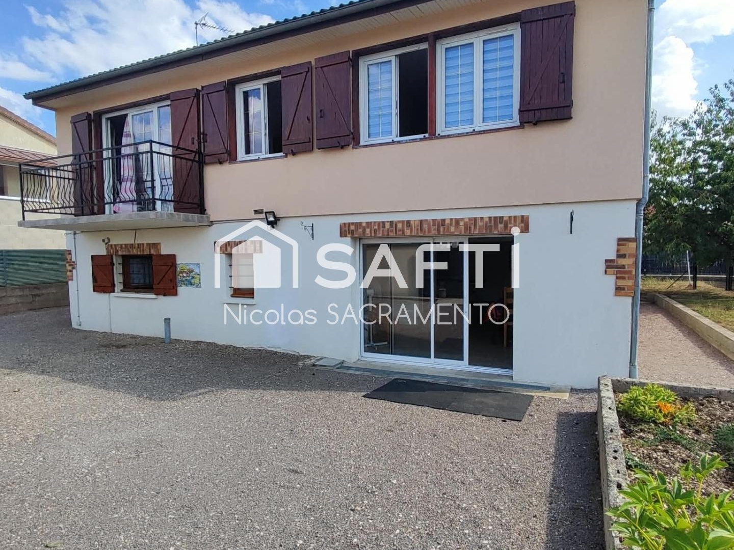 Maison à vendre - 6 pièces - 153m2 - Brienon-Sur-Armançon (89210)