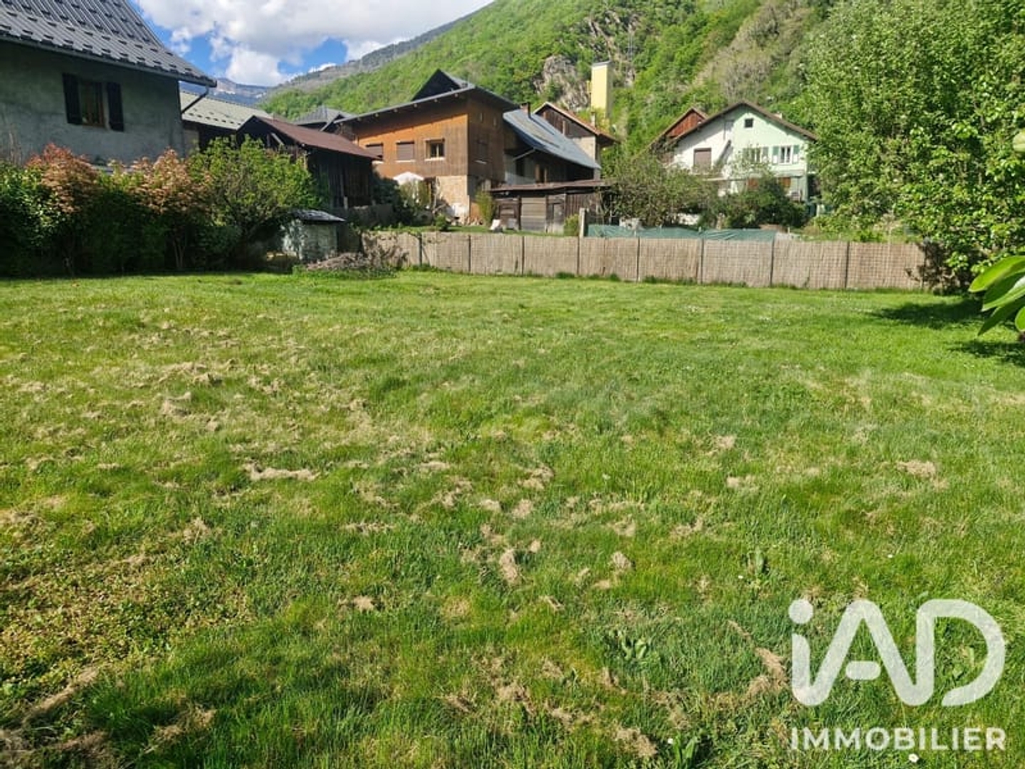 Terrain à vendre - 633m2 - La Bâthie (73540)