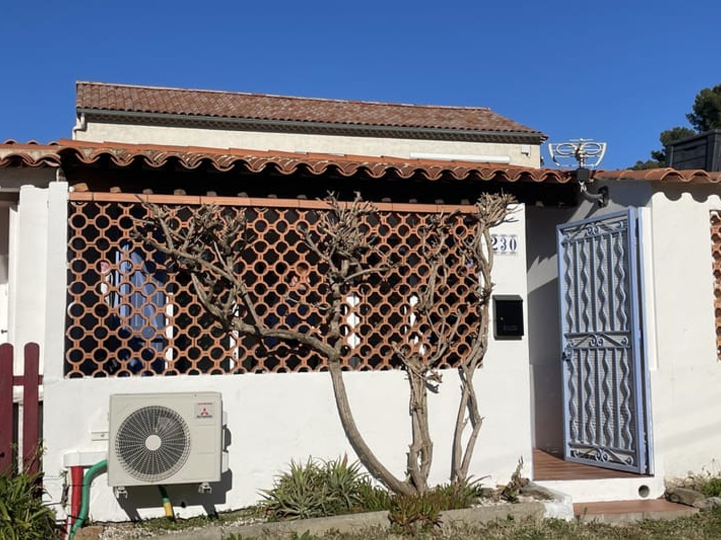 Maison à vendre - 2 pièces - 24m2 - Bormes-Les-Mimosas (83230)