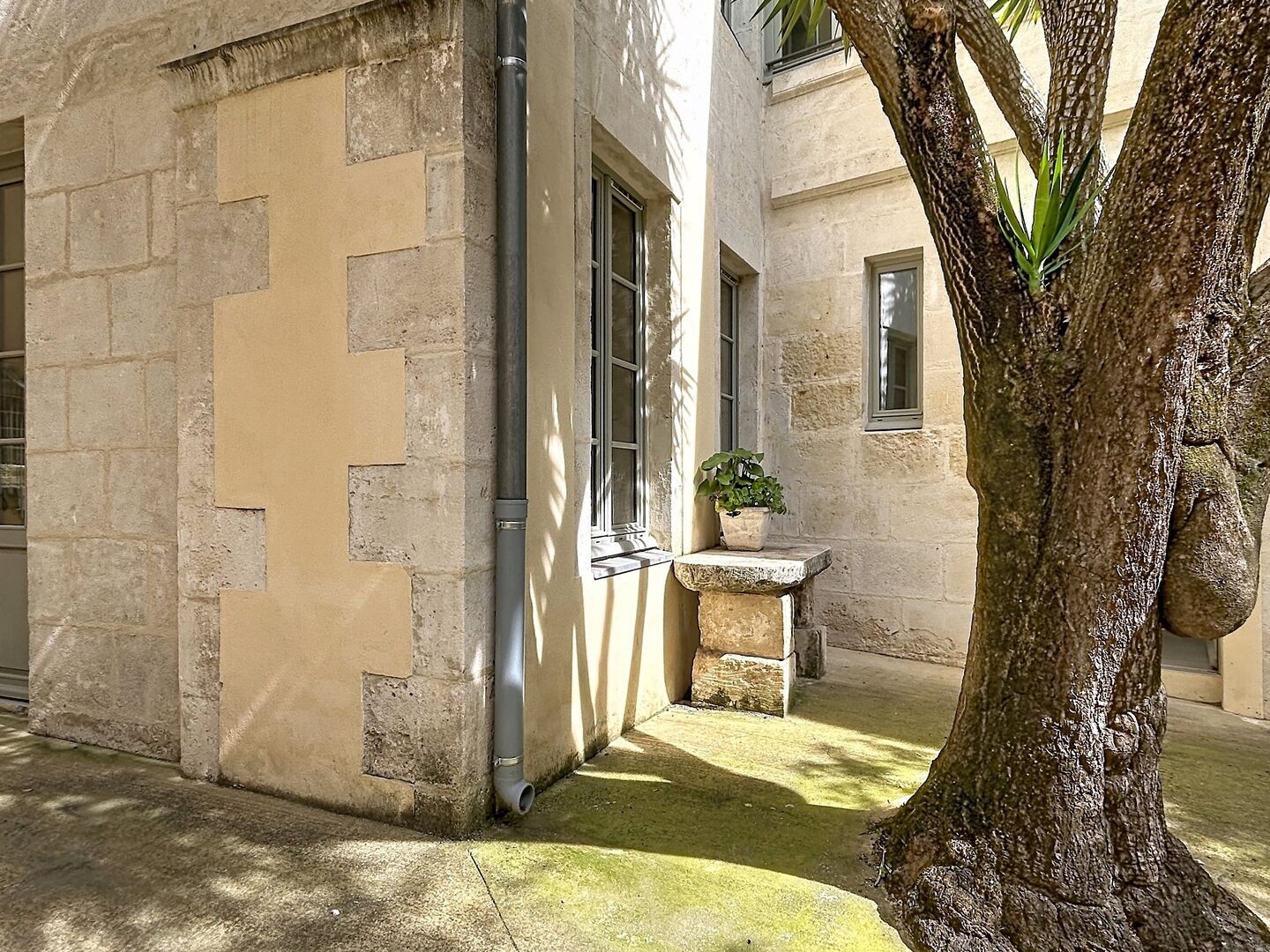 Appartement à vendre - 1 pièce - 26m2 - Nîmes (30000)