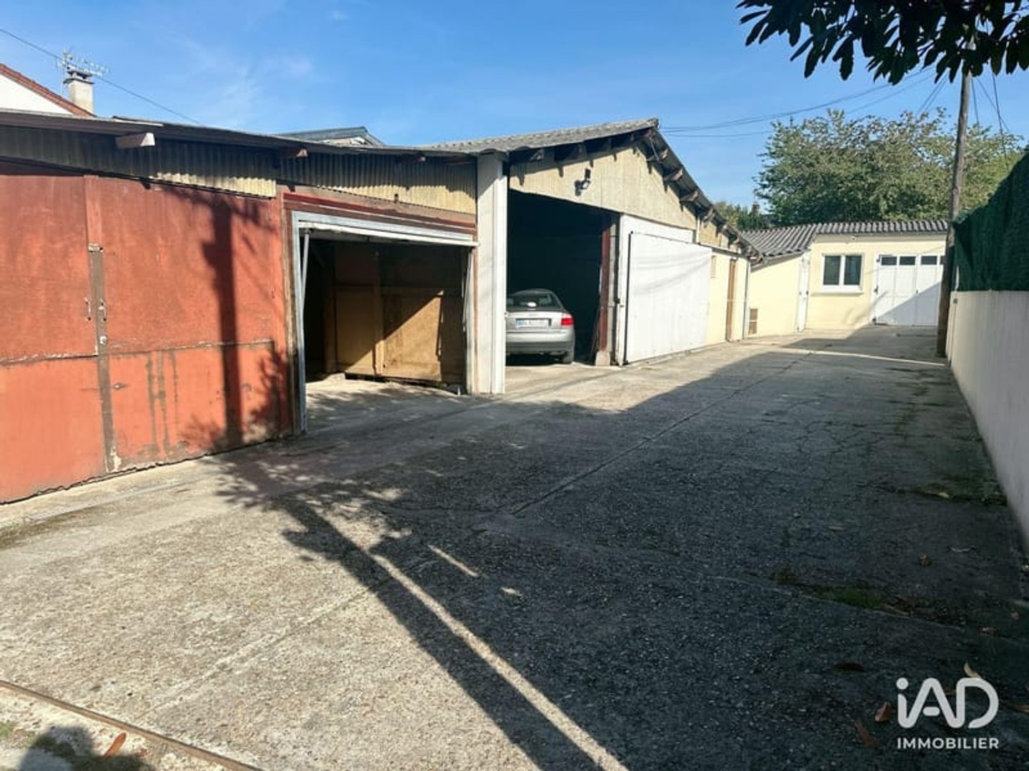 Immeuble commercial 310 m²