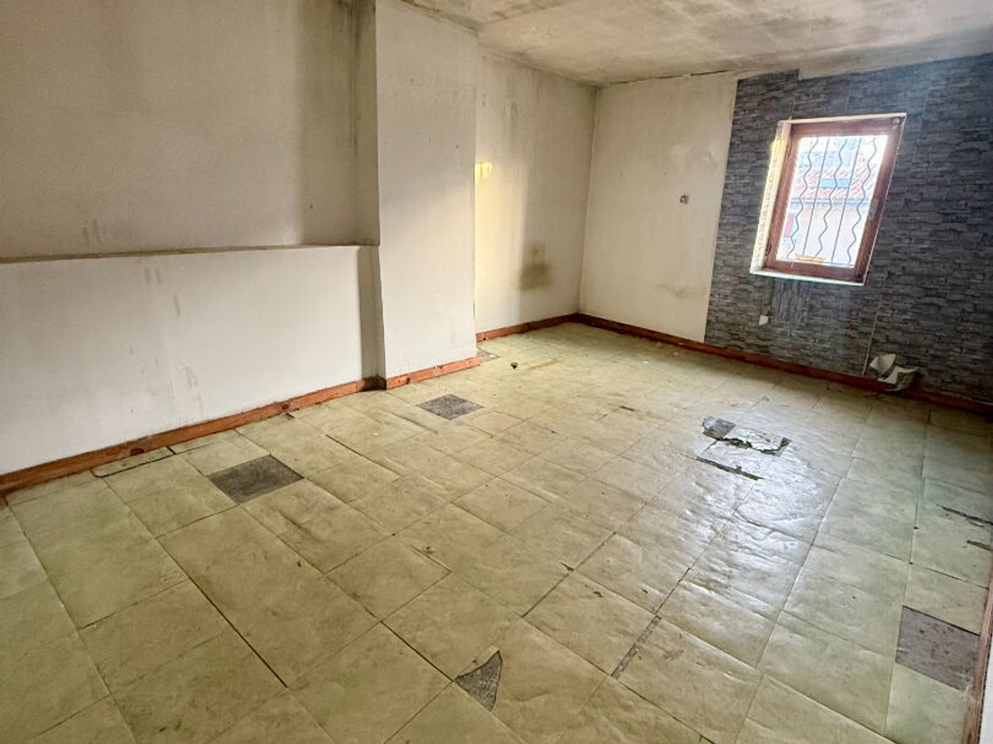 Maison à vendre - 3 pièces - 63m2 - Saint-Gilles (30800)