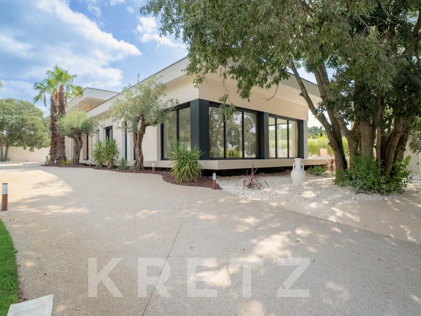 Maison à vendre - 6 pièces - 240m2 - Nîmes (30000)