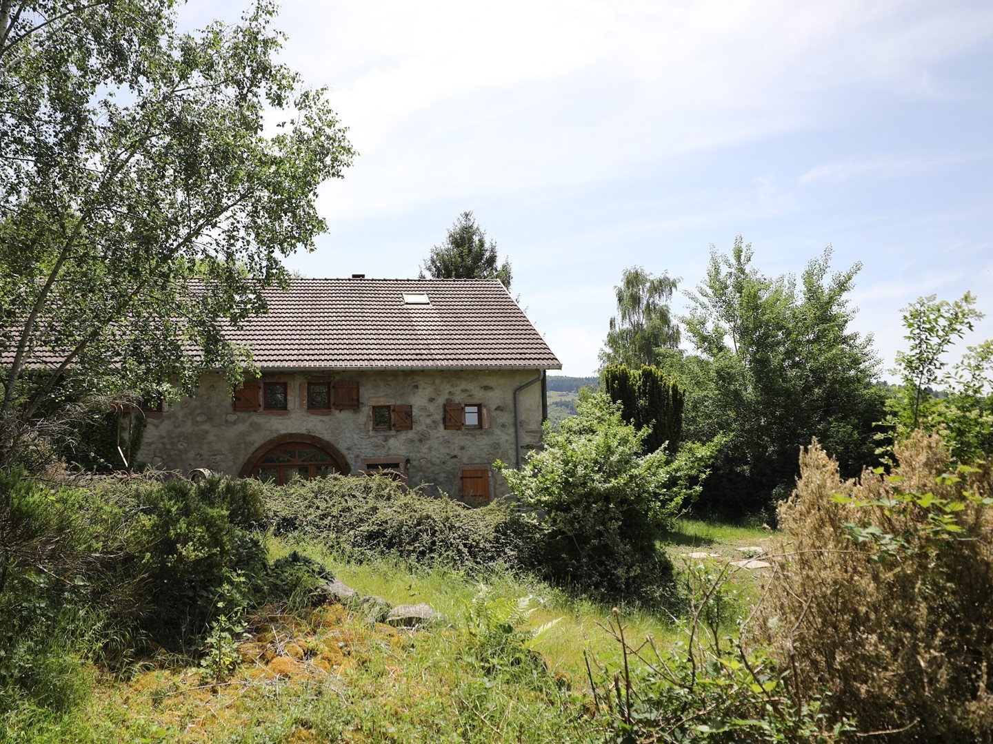 Maison paysanne au caractère remarquable dans un cadre naturel idyllique