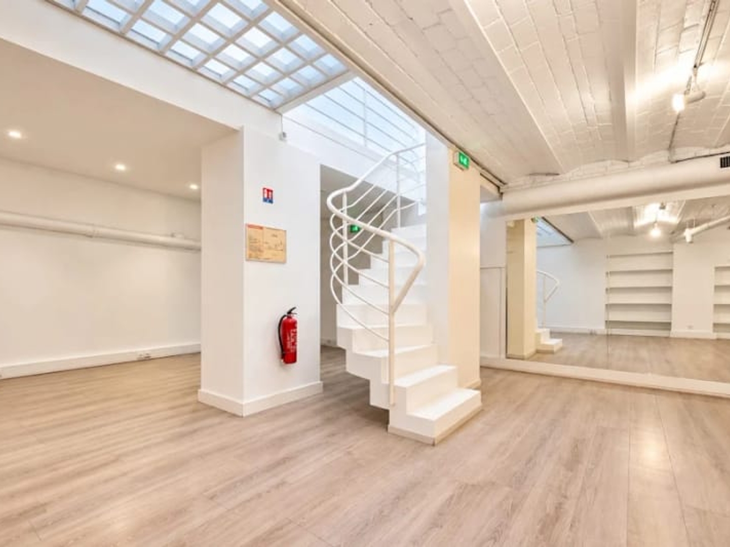 Appartement à vendre - 6 pièces - 260m2 - Paris 16e (75016)